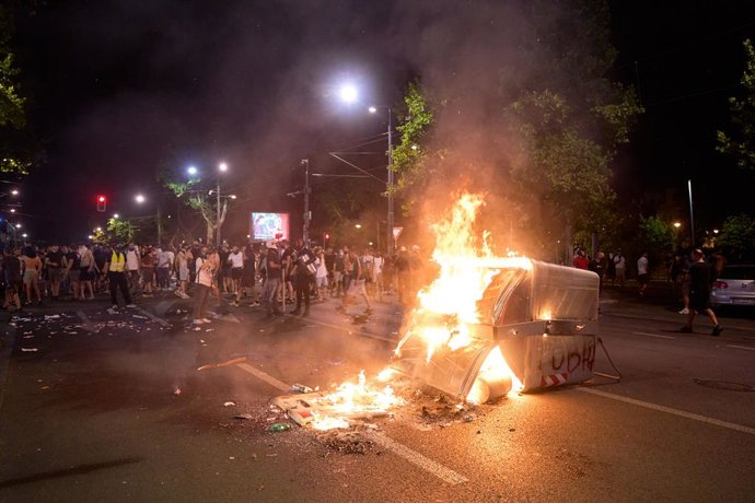 August 14, 2025, Belgrade, Vojvodina province, Serbia: Clashes erupted between police and anti government protesters in Belgrade late Thursday, as months of protests against the government and corruption escalated into street violence.