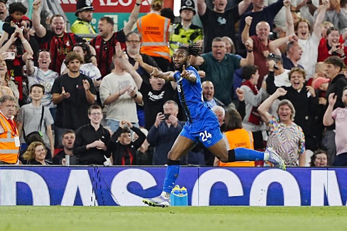 15 August 2025, United Kingdom, Liverpool: Bournemouth's Antoine Semenyo celebrates scoring his side's second goal during the English Premier League soccer match between Liverpool and Bournemouth at Anfield. Photo: Peter Byrne/PA Wire/dpa