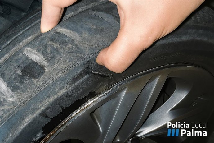 Daños en las ruedas de un vehículo