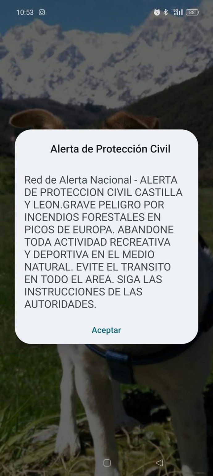 Captura de pantalla de uno de los mensajes ES-Alert recibidos por el peligro de incendio en Picos de Europa.