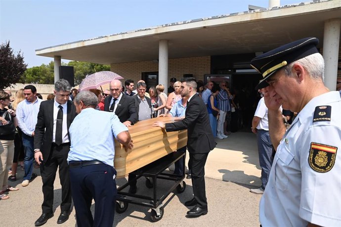 Acto civil de despedida al expresidente del Gobierno de Aragón, Javier Lambán, en la sala crematorio de Ejea de los Caballeros, a 16 de agosto de 2025, en Ejea de los Caballeros, Zaragoza