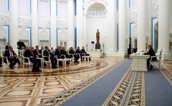Vladimir Putin informa a alta cúpula de segurança da Rússia sobre os resultados de sua cúpula com Trump, 16 de agosto de 2025