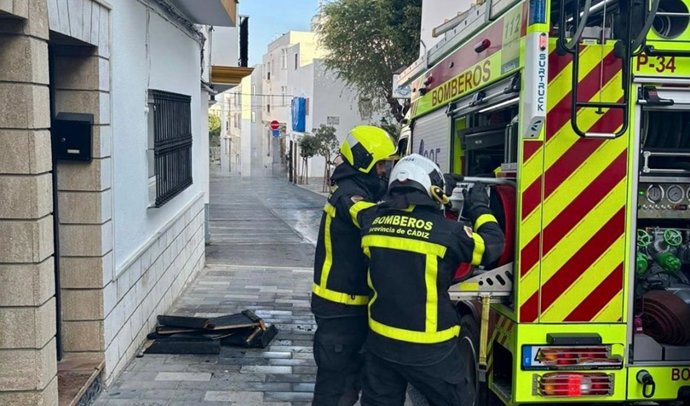 Efectivos de bomberos.