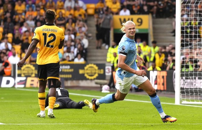 16 August 2025, United Kingdom, Wolverhampton: Manchester City's Erling Haaland celebrates scoring his side's third goal during the English Premier League soccer match between Wolverhampton Wanderers and Manchester City at Molineux Stadium. Photo: Nick Po