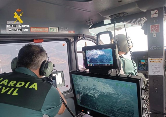 Efectivos de la Guardia Civil desplegados a causa de los incendios que afectan a la región