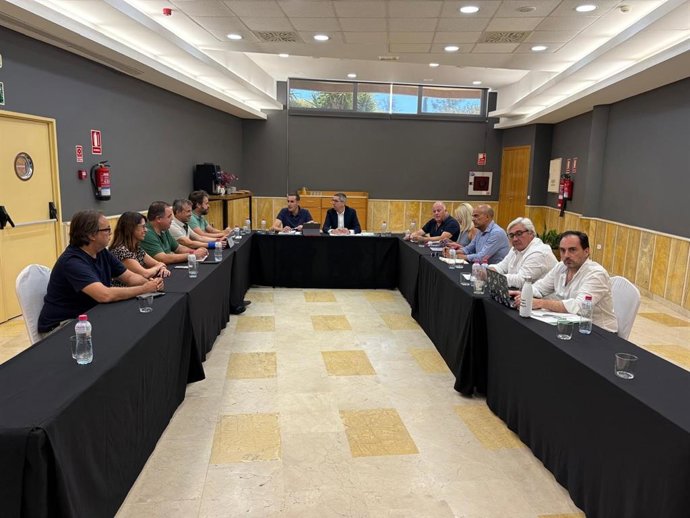 Reunión entre el PSOE y Jaén Merece Más.