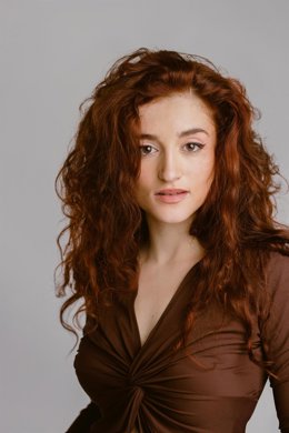 La actriz navarra Alba Cuartero protagonizará 'Los pilares de la tierra, el musical'.