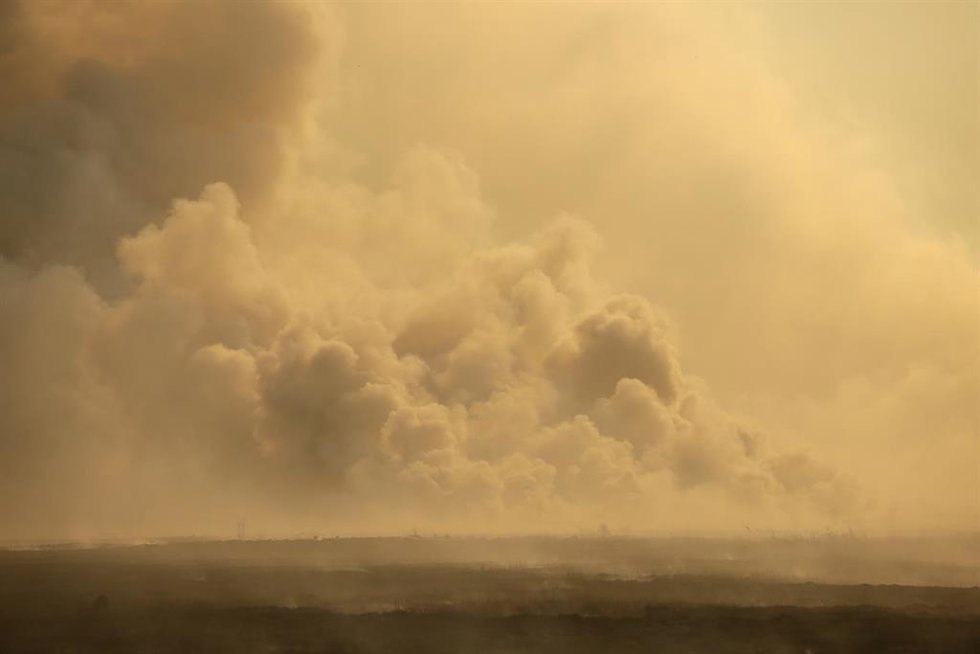 Vista del incendio, a 13 de agosto de 2025, en Miñambres de la Valduerna, León, Castilla y León (España). 