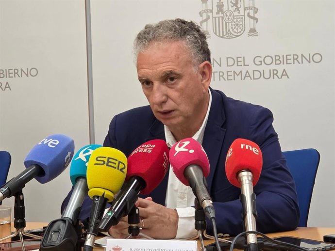 El delegado del Gobierno en Extremadura, José Luis Quintana, en rueda de prensa en Badajoz. Imagen de archivo