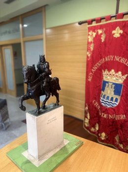 Restaurada una maqueta histórica del Rey don García encontrada en el archivo municipal