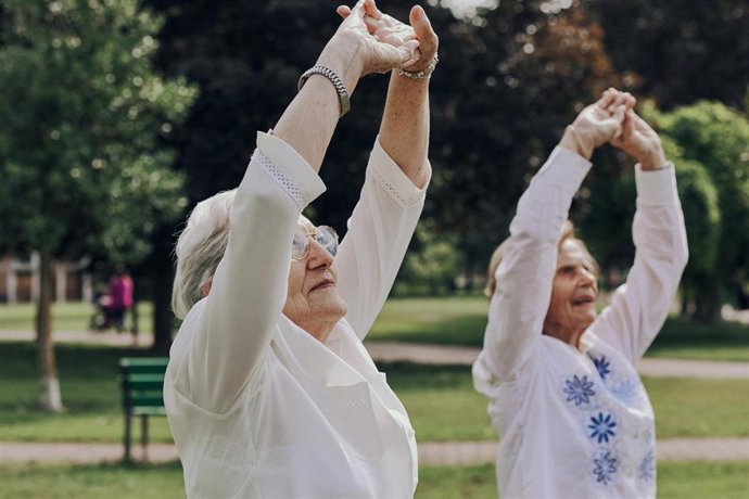 Personas mayores en una de las actividades de Fundación 'la Caixa'
