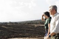 Óscar López insiste en que Ayuso "debe mejorar" las condiciones laborales de bomberos forestales: "Es su competencia"