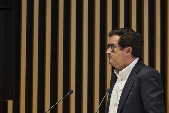 El ministro para la Transformación Digital y de la Función Pública, Óscar López, presenta en la sede del Ministerio el último balance del Plan contra las estafas telefónicas y por SMS del Gobierno de España.