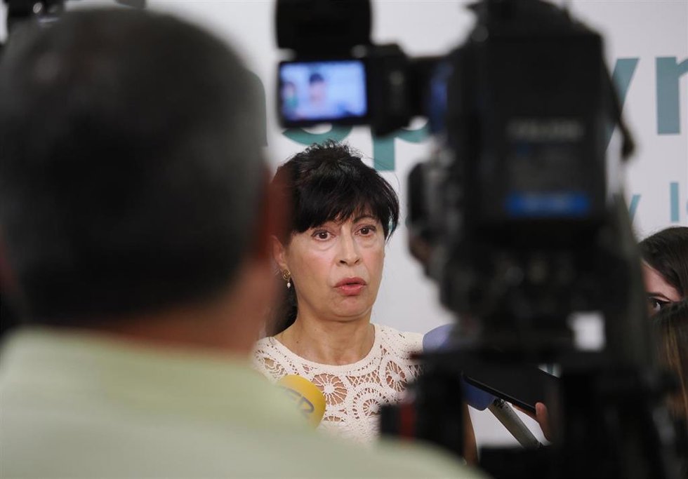La ministra de Igualdad, Ana Redondo, atiende a los medios en Valladolid.