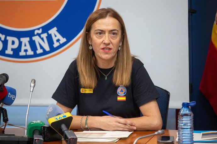 La directora general de Protección Civil y Emergencias, Virginia Barcones, informa a los medios del desarrollo del CECOD, a 18 de agosto de 2025, en Madrid (España). 