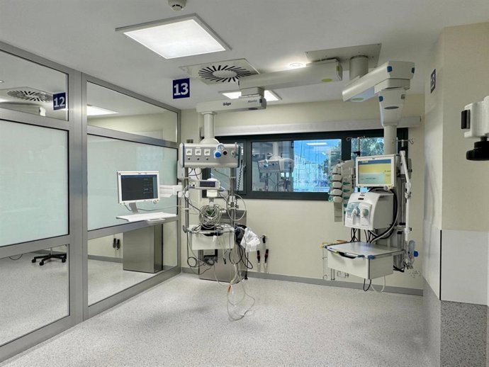 Imagen de los boxes de reanimación en el Clínico.
