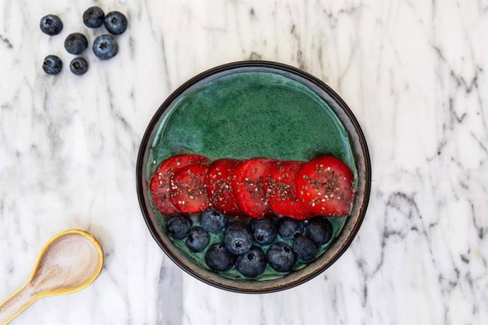 Blauver impulsa la producción artesanal de espirulina ecológica fresca en España