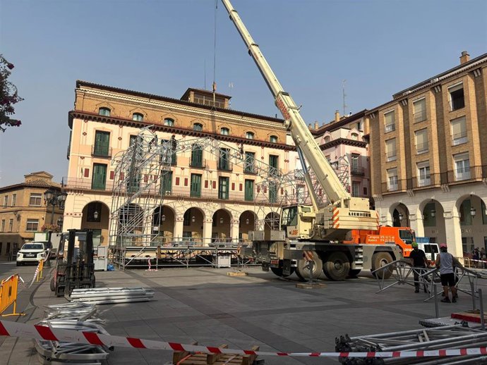 El Ayuntamiento de Huesca inicia el desmontaje de las infraestructuras de San Lorenzo