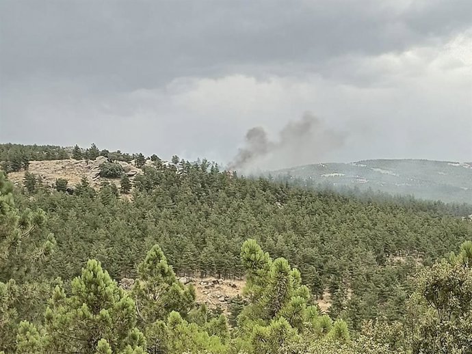 Incendio declarado en el paraje Coto Moreta de Gérgal (Almería).