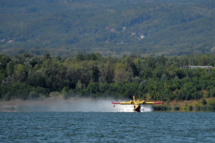 Archivo - Canadair en la República Checa, a 6 de agosto de 2022. 
