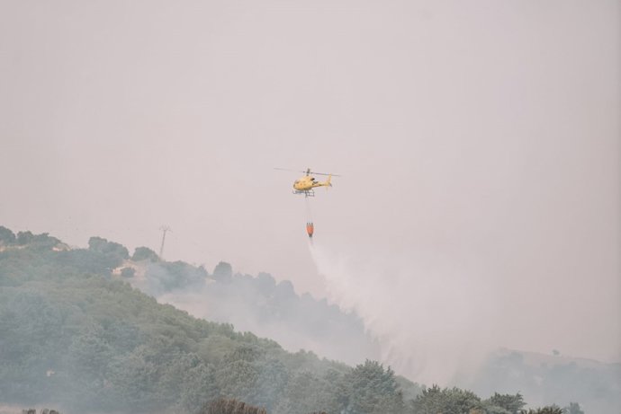 Activada la situación operativa 1 del INFOMA en un incendio de pasto junto al vertedero de Colmenar Viejo