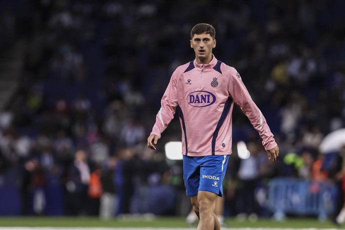 Archivo - Marash Kumbulla of RCD Espanyol looks on during the Spanish league, La Liga EA Sports, football match played between RCD Espanyol and FC Barcelona at RCDE Stadium on May 15, 2025 in Cornella, Barcelona, Spain.