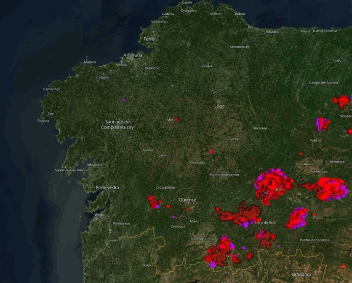 Mapa de incendios forestales registrados en Galicia, según el sistema de información europeo Copernicus, a 18 de agosto de 2025.