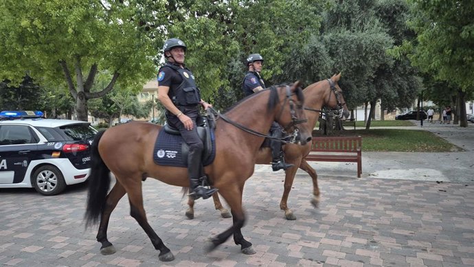 Agentes de Policía Local de Murcia a caballo
