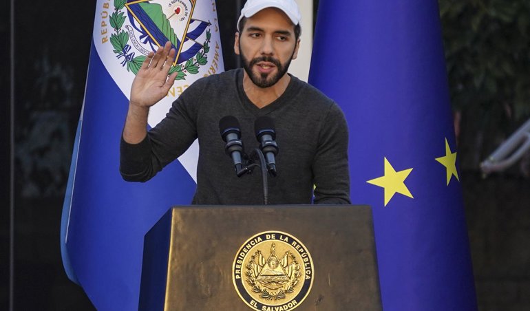 Política