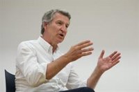 Feijóo se compromete a reformar la ley para la repatriación inmediata de los inmigrantes que delincan: "Tolerancia cero"