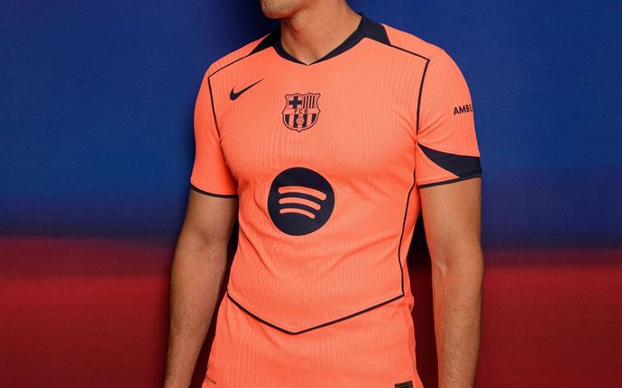 Terceira camisa do FC Barcelona para a próxima temporada