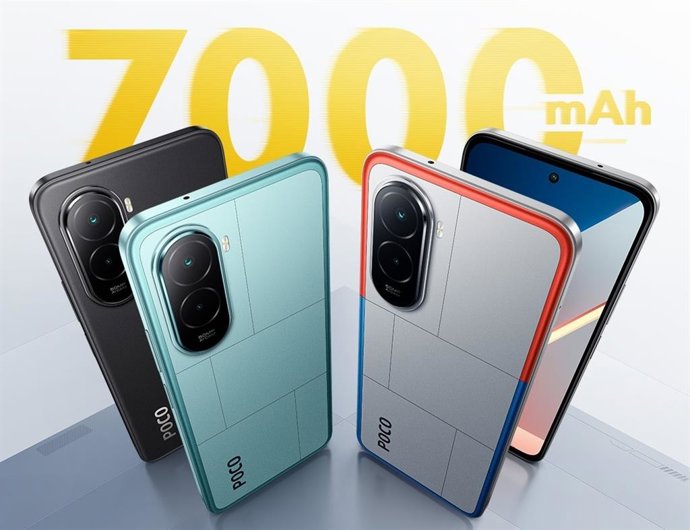 POCO M7 en los colores negro, azul y plateado