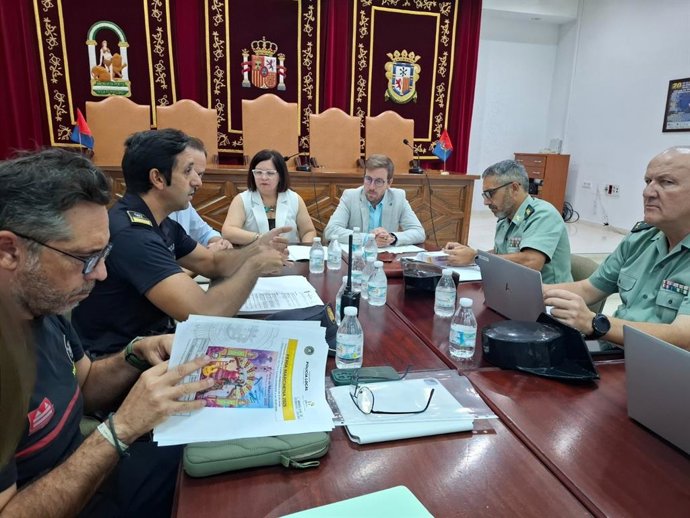 El subdelegado del Gobierno de España en Sevilla, Francisco Toscano, ha visitado este martes el municipio sevillano de Marchena y las obras de mejora de las infraestructuras municipales.