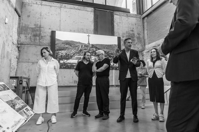 Miembros del jurado del concurso internacional para la resignificación de Cuelgamuros durante las deliberaciones.