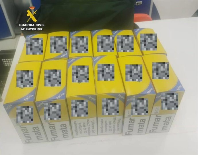 Paquetes de tabaco robados en el aeropuerto de Palma.