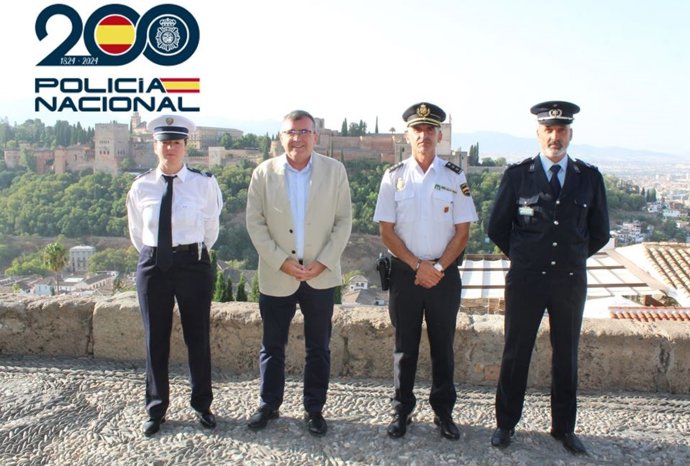Presentación de la iniciativa de colaboración entre la Policía Nacional y policías de Portugal y Francia en Granada.