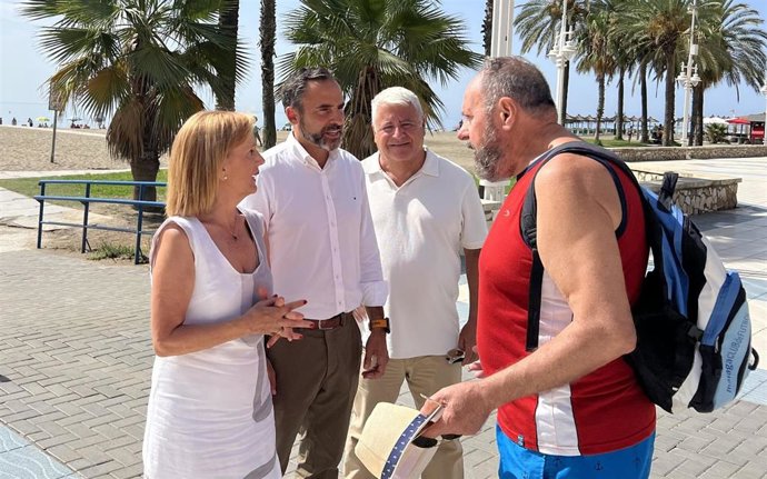 El portavoz del grupo municipal del PSOE, Daniel Pérez, y la viceportavoz, Begoña Medina, en una imagen de archivo. 