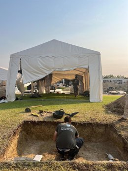 Inicio de las exhumaciones en el cementerio de La Soledad de Huelva capital para buscar restos de posibles bebés robados.