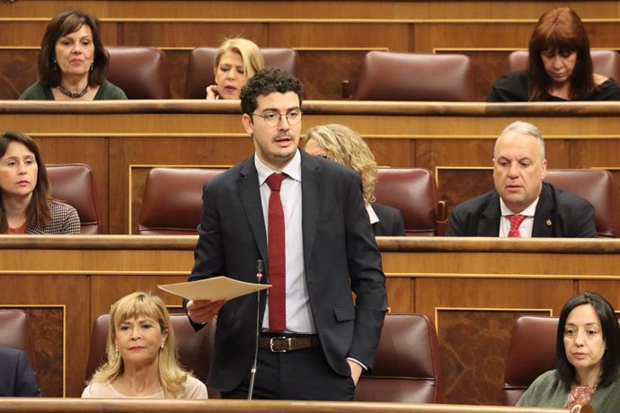 Archivo - El diputado del PSOE Pepe Mercadal interviene en el Congreso.