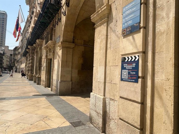 Alicante registra más de 10.000 visitas en los primeros seis meses de las Rutas del Cine y activa la de Tabarca