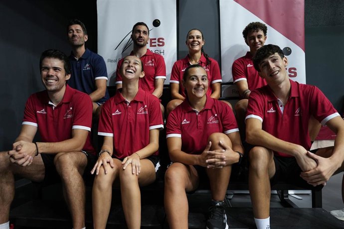 Borja Golan, Iker Pajares, Marta Dominguez, Ivan Perez, Edmon Lopez, Sofia Mateos, Cristina Gomez and Hugo Lafuente during the Spain Squash Team Media Day celebrated at La Luz pavilion on August 18, 2025, in Tres Cantos, Madrid, Spain.