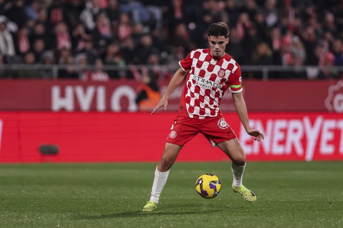 Archivo - Miguel Gutierrez, do Girona FC, em ação durante a partida de futebol do Campeonato Espanhol, La Liga EA Sports, disputada entre Girona FC e UD Las Palmas no Estadio de Montilivi em 3 de fevereiro de 2025 em Girona, Espanha.