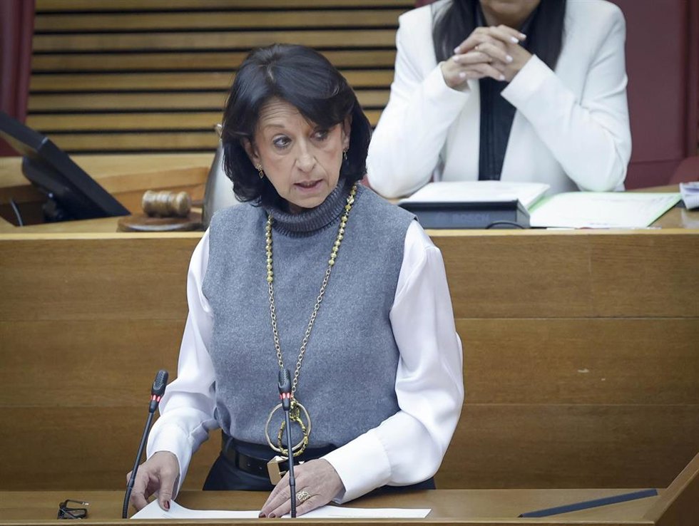 Archivo - La portavoz de Universidades del grupo popular en Les Corts, Lola Roch