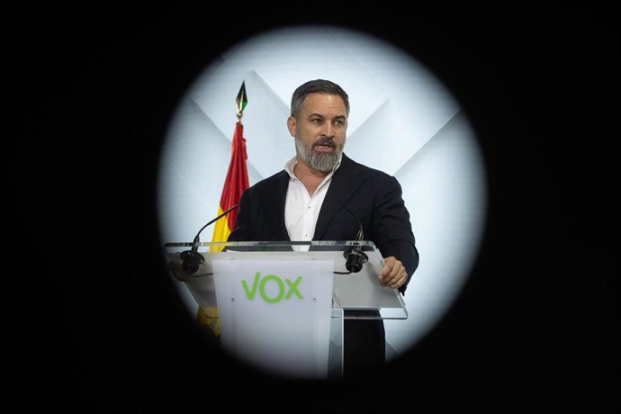 Archivo - El presidente de VOX, Santiago Abascal, durante una rueda de prensa