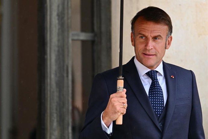 24 de julho de 2025, Paris, França: Em 24 de julho de 2025, o presidente francês Emmanuel Macron recebeu o primeiro-ministro da República do Líbano, Sr. Nawaf Salam, para um almoço de trabalho no Palácio do Eliseu.