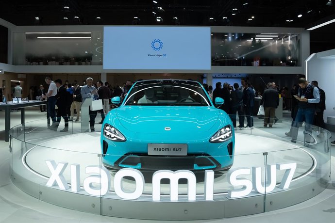Archivo - Imágenes de la presentación del coche Xiaomi SU7, durante la segunda jornada de la XVIII edición del Mobile World Congress, en la Fira de Barcelona, a 27 de febrero de 2024, en L'Hospitalet de Llobregat, Barcelona, Catalunya (España). MWC es la 