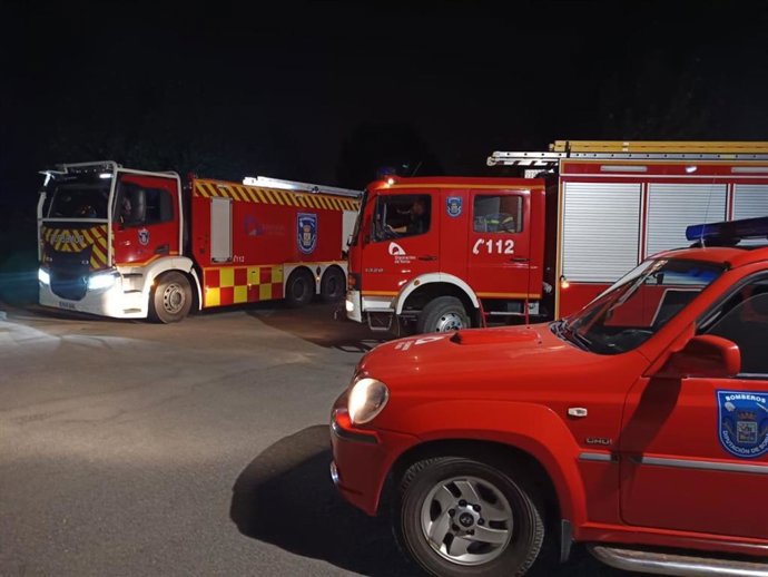 Los bomberos de la Diputación de Soria se desplazan a la frontera de Galicia con El Bierzo.
