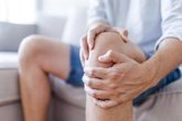 Foto: Un procedimiento mínimamente invasivo consigue aliviar los síntomas dolorosos de la artrosis de rodilla