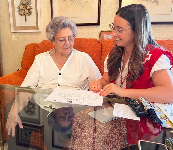 Cruz Roja atiende durante la ola de calor a más de 340 personas mayores en la provincia.