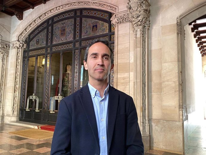 Archivo - El conseller insular de Bienestar Social y presidente del IMAS, Guillermo Sánchez.